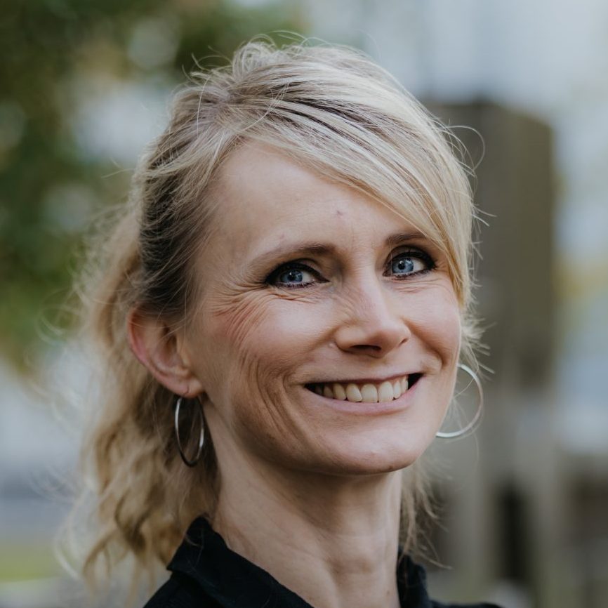 Dr. Anne Herbik